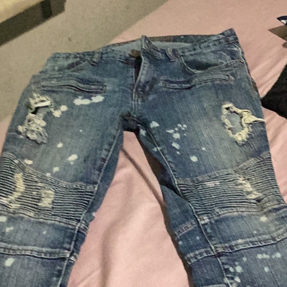 Ripped jeans